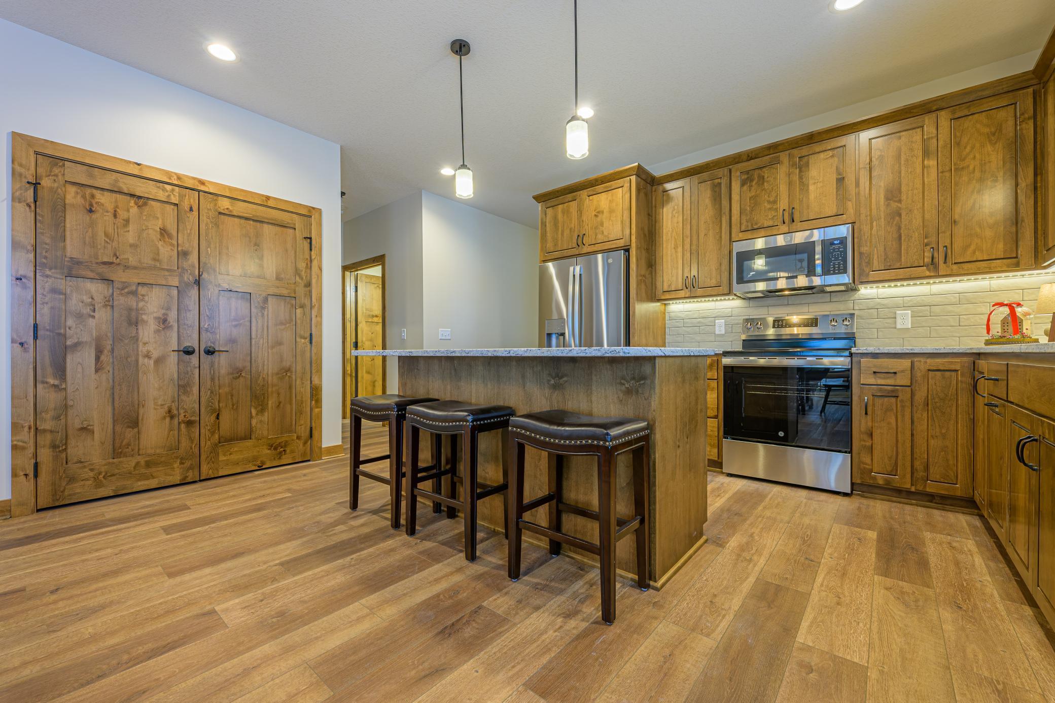 1332 Bradford Street Southeast Hutchinson, MN 55350 - Photo 3 of 19