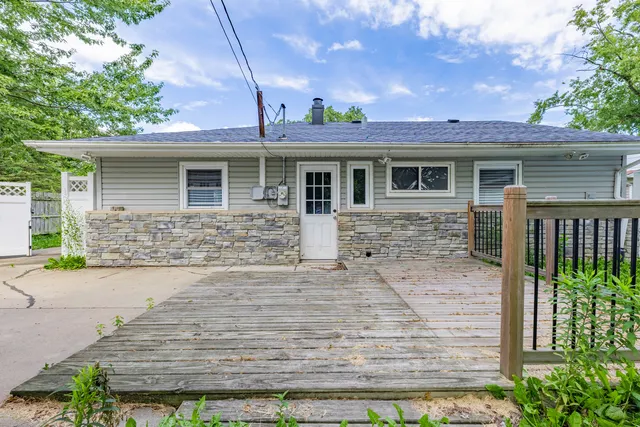 $140,000 | 339 Shabbona Drive, Park Forest, IL 60466