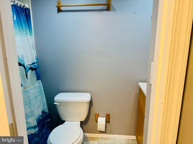 $2,100 | 2111 Vailthorn Road, Middle River, MD 21220