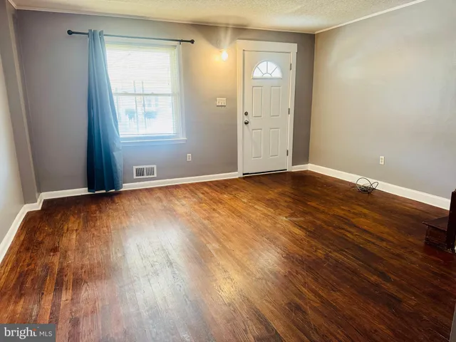 $2,100 | 2111 Vailthorn Road, Middle River, MD 21220