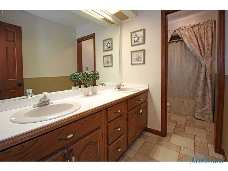 7641 Berridge Road Whitehouse, OH 43571 - Photo 9 of 20 Gallery Image 9