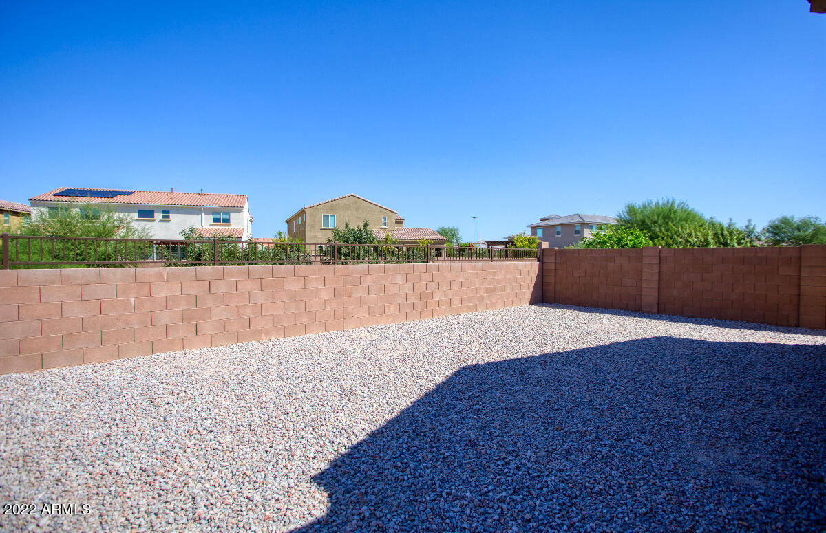 2372 East Gillcrest Road Gilbert, AZ 85298 - Photo 26 of 37 y1