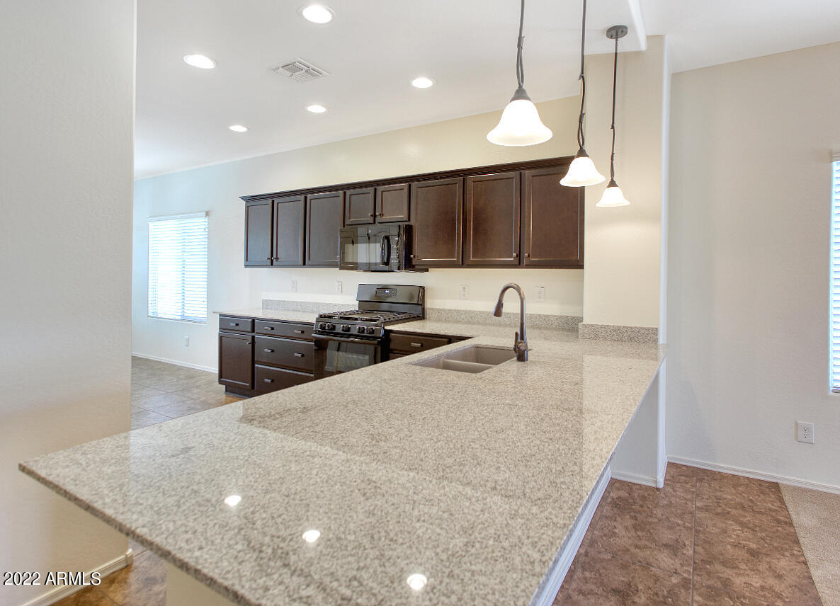 2372 East Gillcrest Road Gilbert, AZ 85298 - Photo 7 of 37 k1