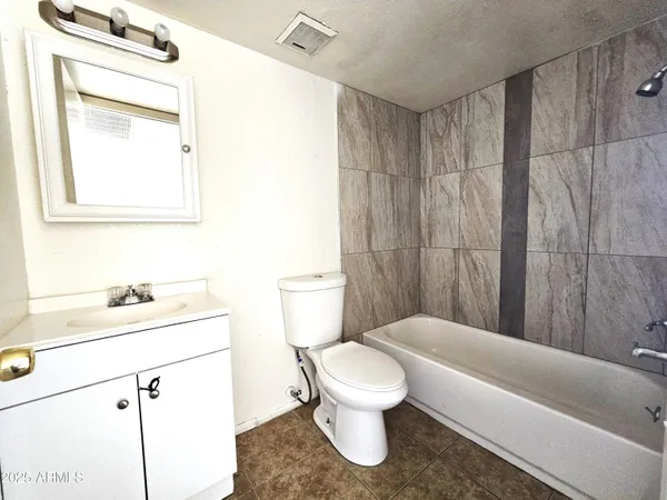 $995 | 45 North Lyn Rae Drive, Unit 5, Mesa, AZ 85213