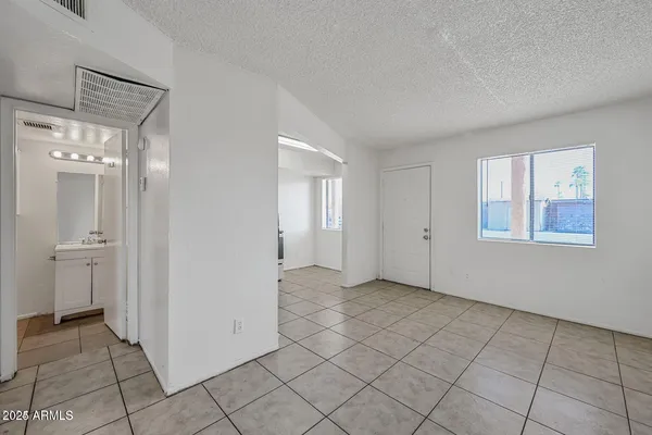 $995 | 45 North Lyn Rae Drive, Unit 5, Mesa, AZ 85213