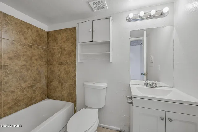 $995 | 45 North Lyn Rae Drive, Unit 5, Mesa, AZ 85213