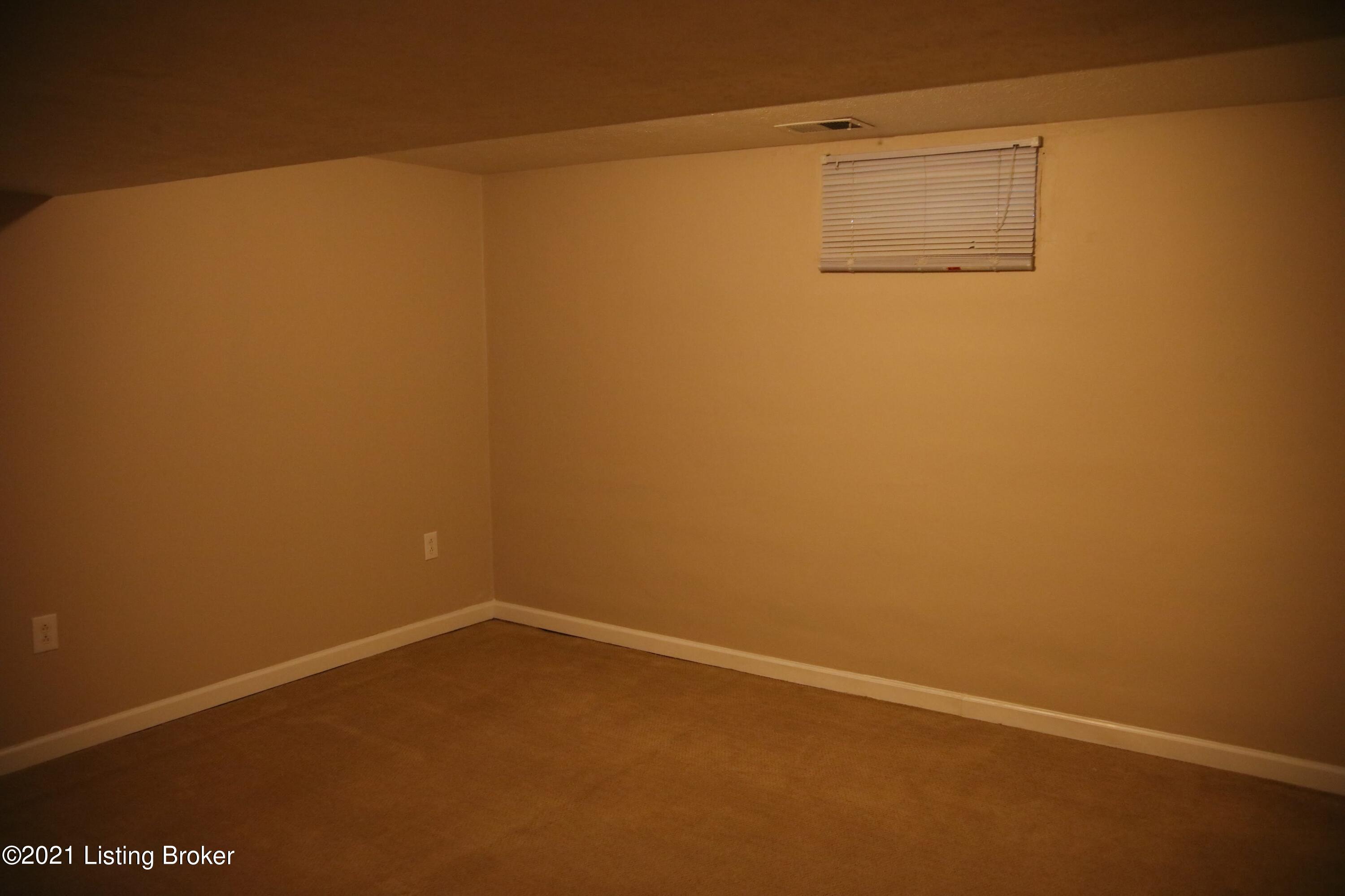 1552 Knight Road Louisville, KY 40216 - Photo 31 of 41 201A9398
