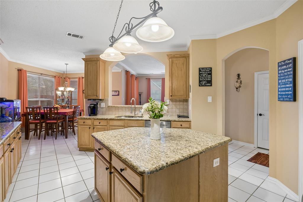 1301 Rustic Timbers Lane Flower Mound, TX 75028 - Photo 9 of 32