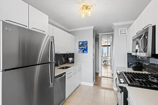$3,800 | 9060 Palisade Avenue, Unit 1026, North Bergen, NJ 07047