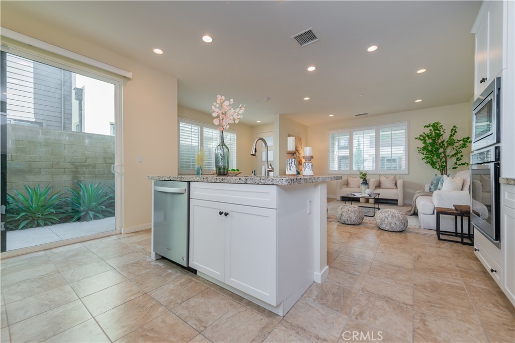 184 Terrapin Irvine, CA 92618 - Photo 15 of 74