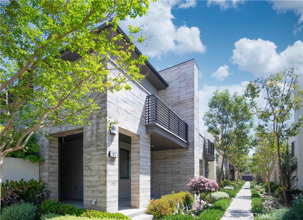 184 Terrapin Irvine, CA 92618 - Photo 6 of 74 a brick building with a yard