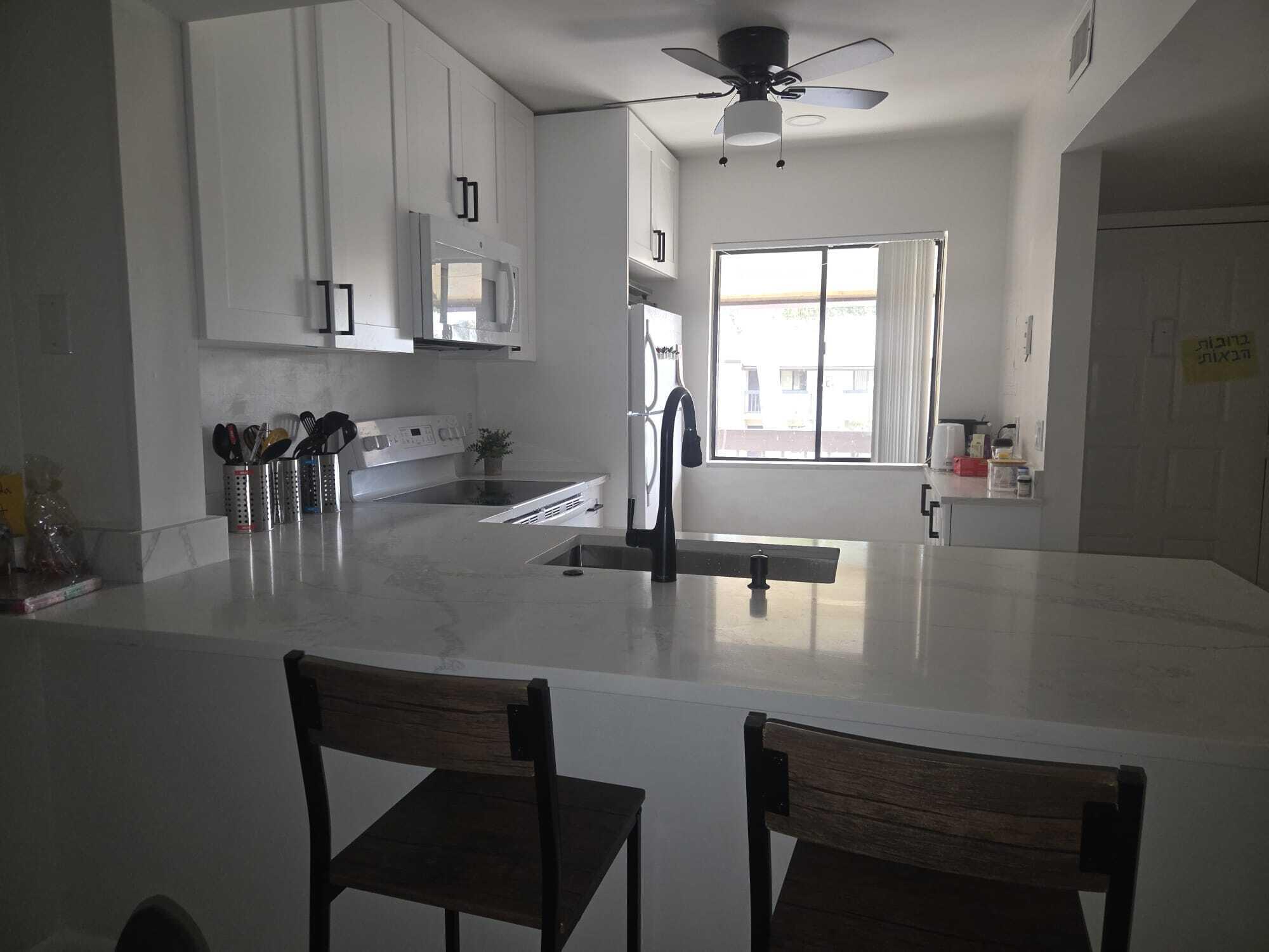 21954 Tidewater Terrace, Unit 201 Boca Raton, FL 33433 - Photo 2 of 8 New Kitchen