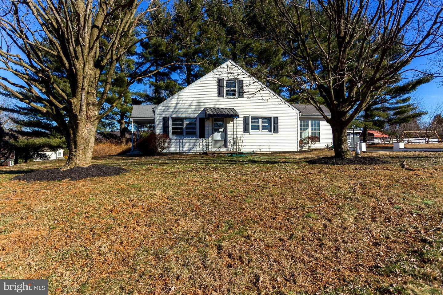108 Hatfield Road Coatesville, PA 19320 - Photo 2 of 20 Gallery Image 2