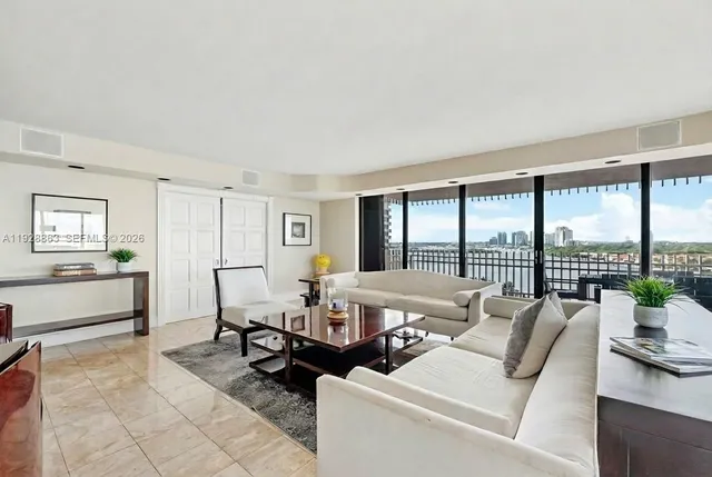 $9,500 | 2 Grove Isle Drive, Unit B1110, Miami, FL 33133