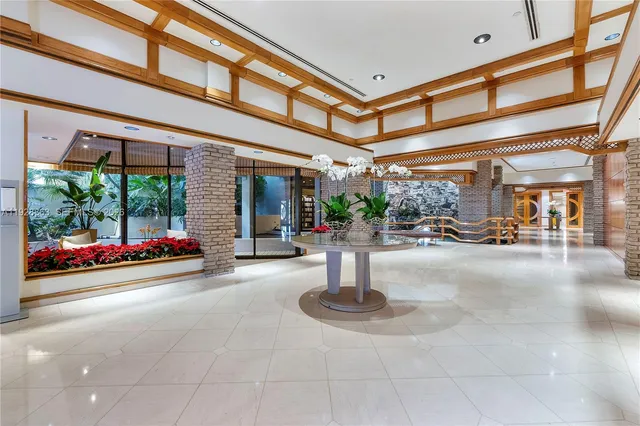 $9,500 | 2 Grove Isle Drive, Unit B1110, Miami, FL 33133