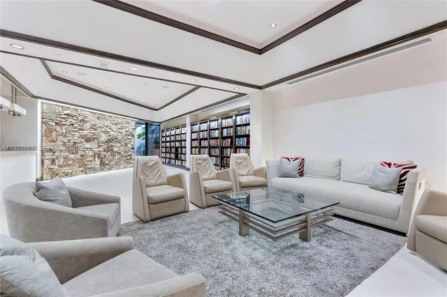 $9,500 | 2 Grove Isle Drive, Unit B1110, Miami, FL 33133