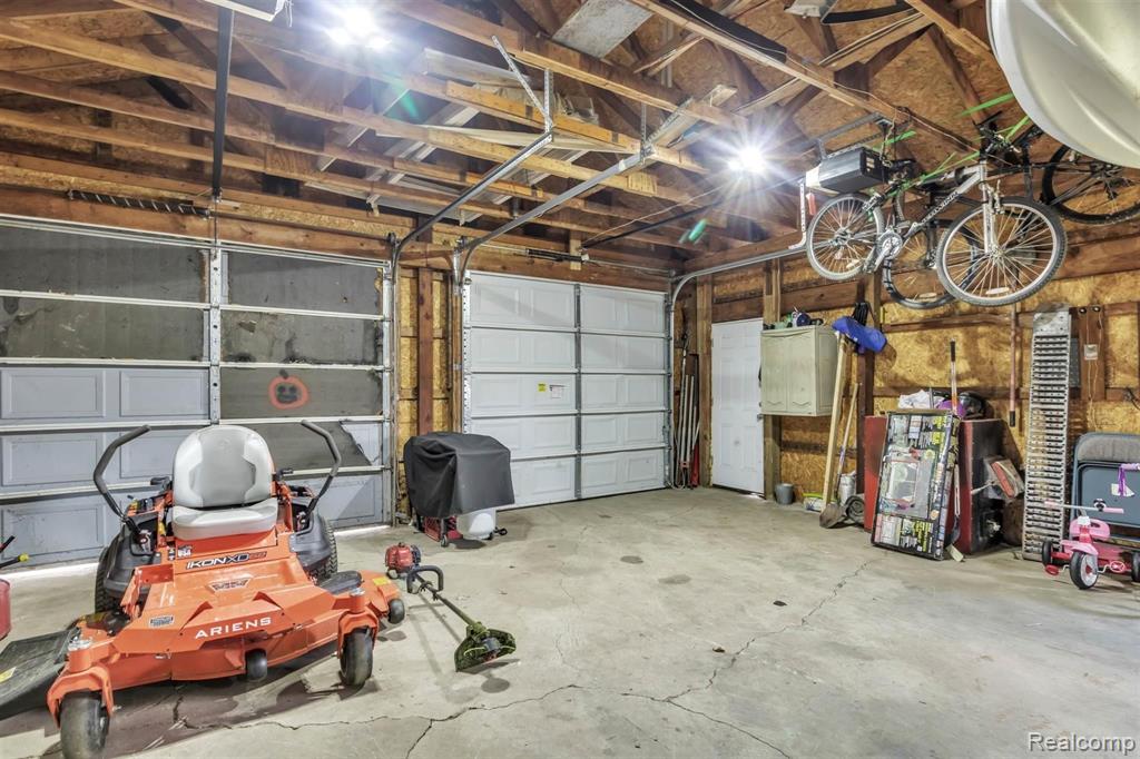 2910 East Cohoctah Road Howell, MI 48855 - Photo 25 of 35