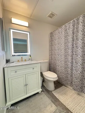 $1,800 | 1701 East Colter Street, Unit 250, Phoenix, AZ 85016