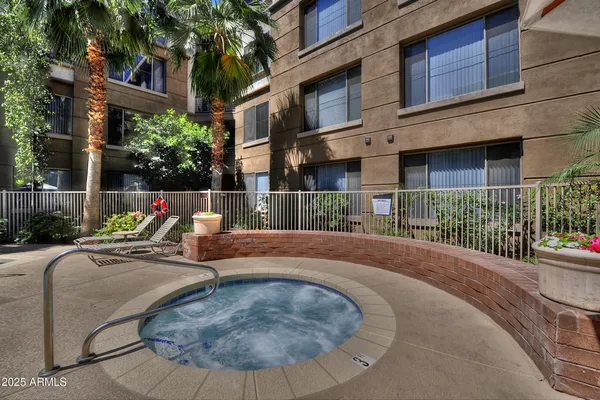 $1,800 | 1701 East Colter Street, Unit 250, Phoenix, AZ 85016