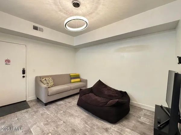 $1,800 | 1701 East Colter Street, Unit 250, Phoenix, AZ 85016