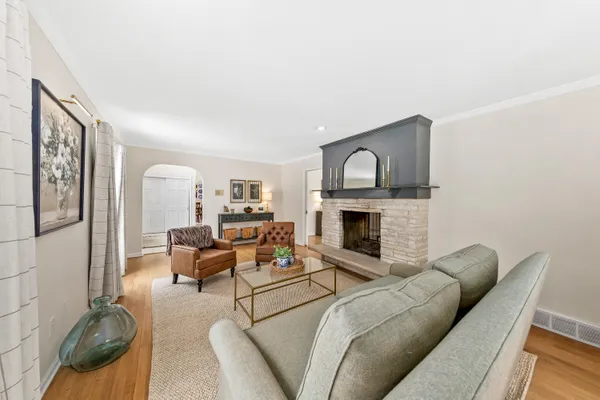 $894,900 | 17740 Lisa Lane, Brookfield, WI 53045