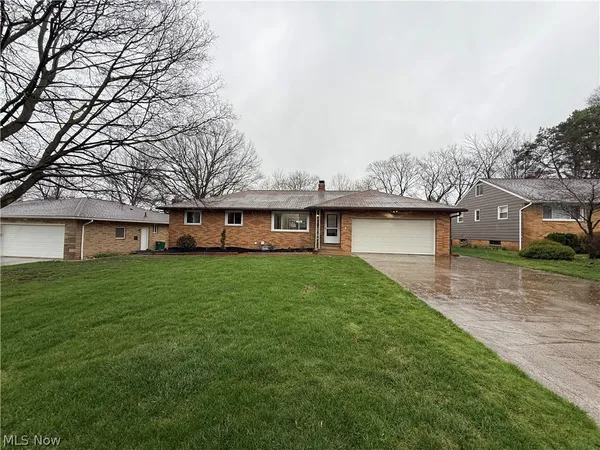 $390,000 | 5833 Kuenzer Drive, Independence, OH 44131