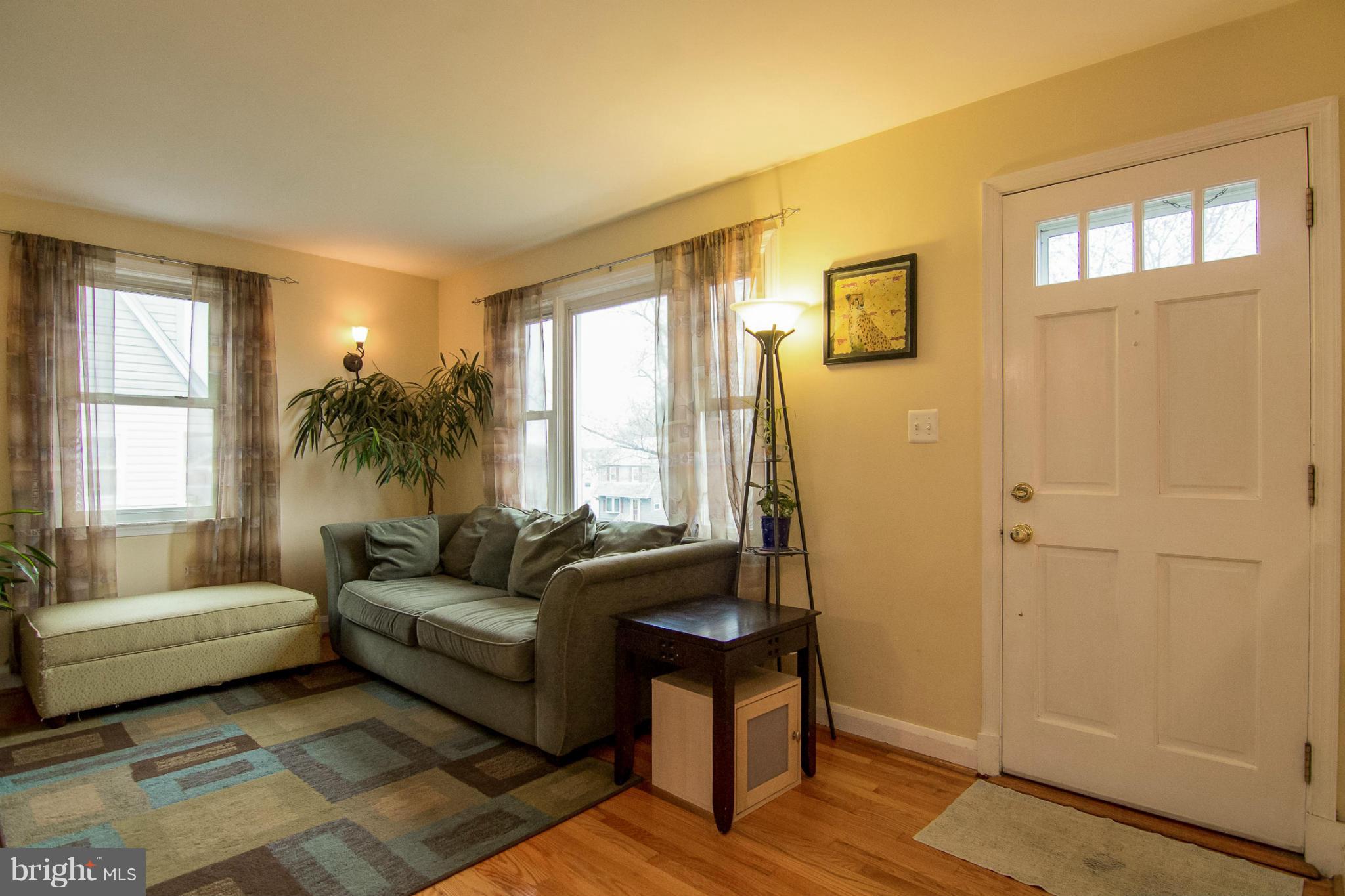 5544 Gayland Road Baltimore, MD 21227 - Photo 10 of 24 a living room with furniture and a window