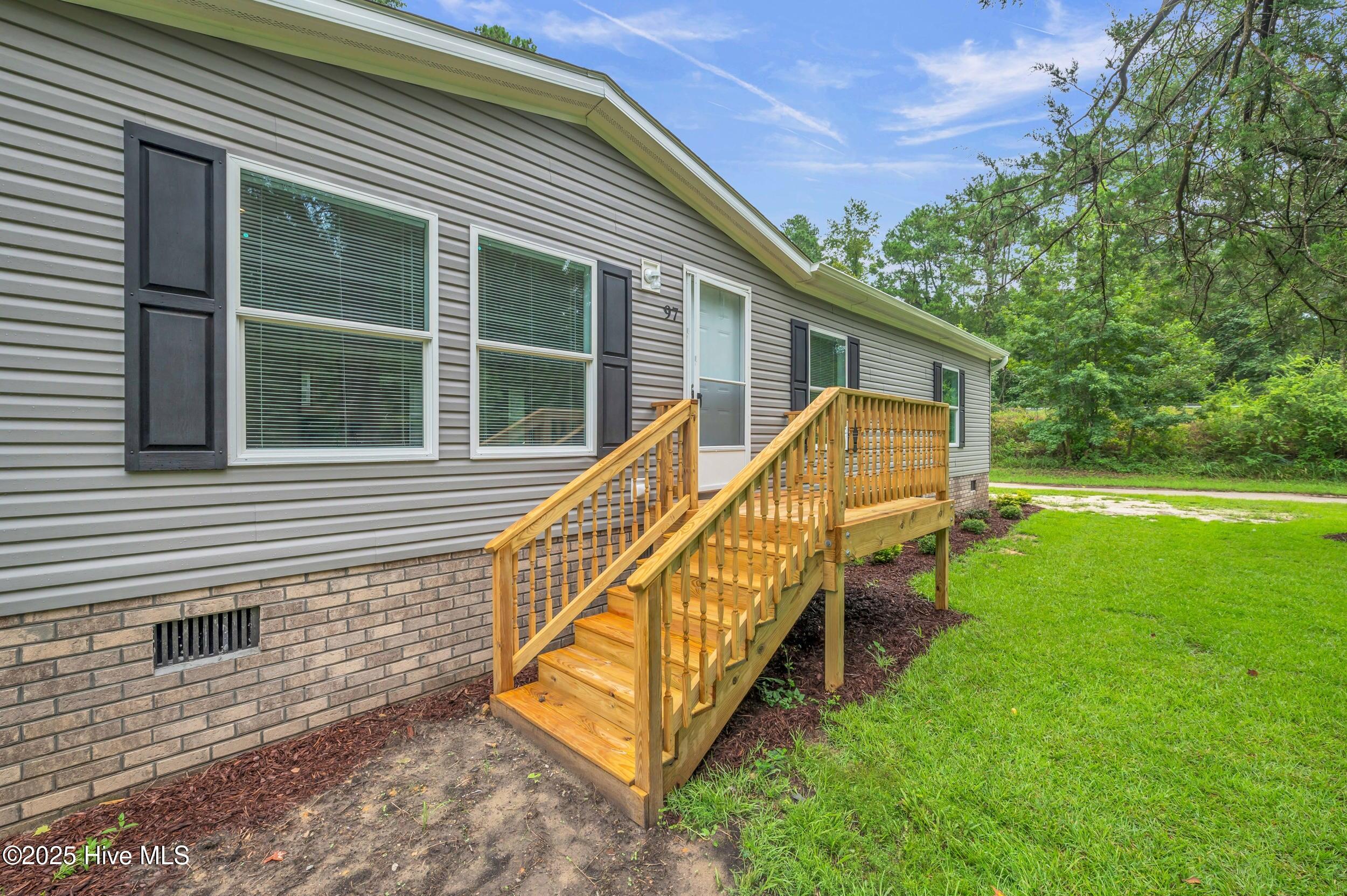 97 Bridgeside Road Rocky Point, NC 28457 - Photo 2 of 19 97 Bridgeside Rd-00004