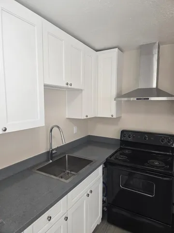 $1,325 | 1036 North Sutter Street, Unit 5, Stockton, CA 95202