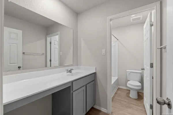 $2,000 | 3452 RedBud Grove, San Antonio, TX 78264