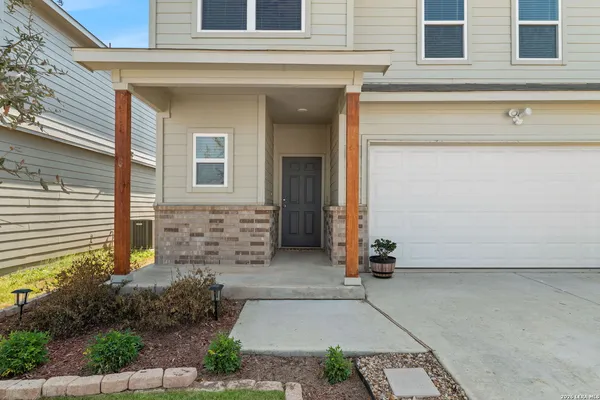 $2,000 | 3452 RedBud Grove, San Antonio, TX 78264