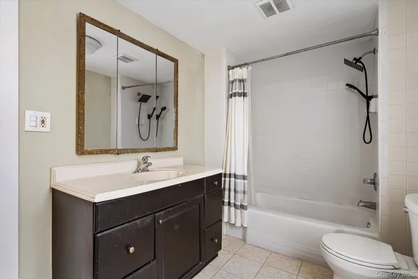 $828,888 | 140 Park Avenue, Roosevelt, NY 11575