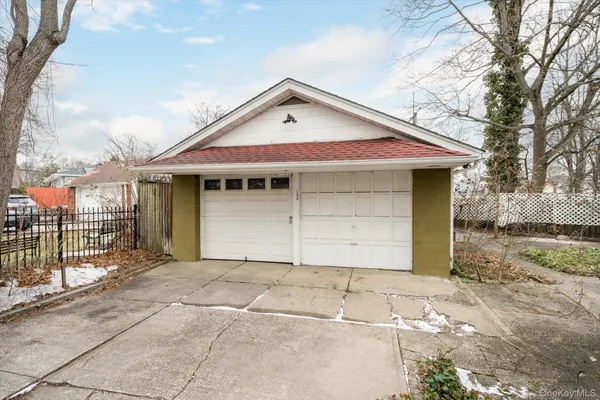 $828,888 | 140 Park Avenue, Roosevelt, NY 11575