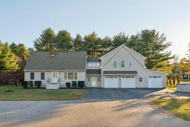$699,000 | 10 Tow Road, Biddeford, ME 04005