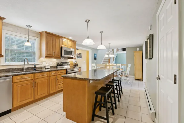 $699,000 | 10 Tow Road, Biddeford, ME 04005