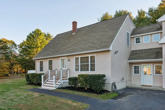 $699,000 | 10 Tow Road, Biddeford, ME 04005