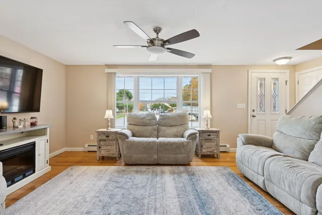 $699,000 | 10 Tow Road, Biddeford, ME 04005