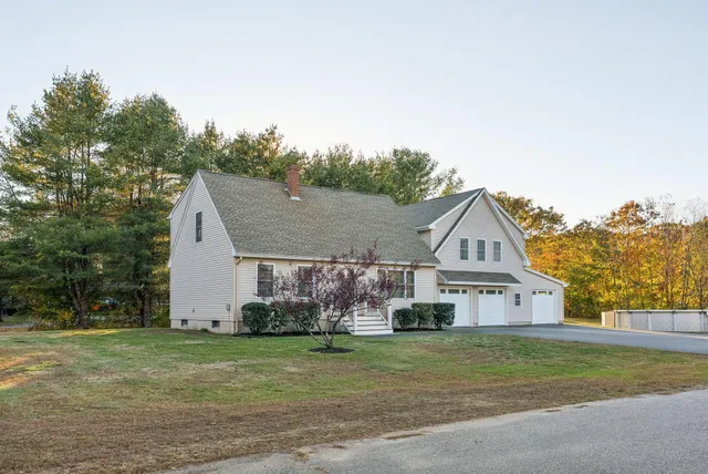 $699,000 | 10 Tow Road, Biddeford, ME 04005