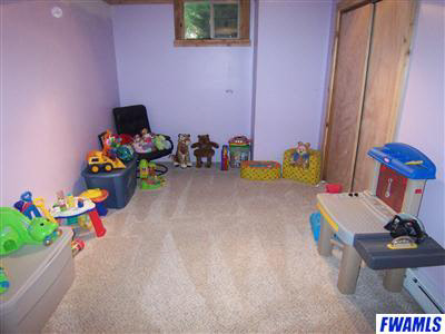 261 East Division Road Huntington, IN 46750 - Photo 19 of 20 Gallery Image 19