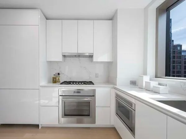 $7,500 | 133 Seaport Boulevard, Unit 1203, Boston, MA 02210