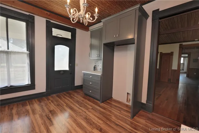 $300,000 | 140 South Sycamore Street, Campbellsburg, IN 47108