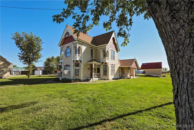 $300,000 | 140 South Sycamore Street, Campbellsburg, IN 47108