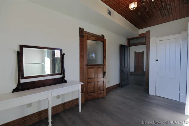 $300,000 | 140 South Sycamore Street, Campbellsburg, IN 47108