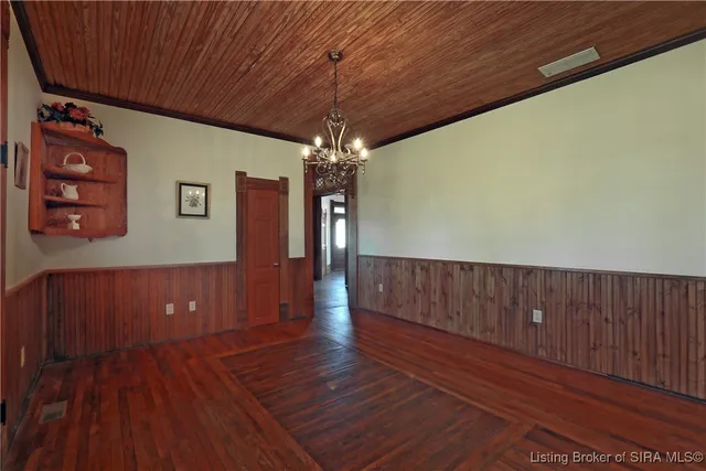 $300,000 | 140 South Sycamore Street, Campbellsburg, IN 47108