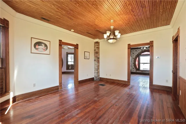 $300,000 | 140 South Sycamore Street, Campbellsburg, IN 47108