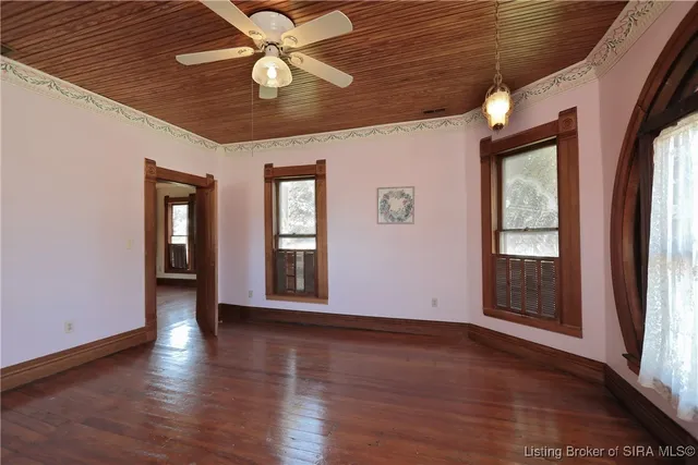 $300,000 | 140 South Sycamore Street, Campbellsburg, IN 47108