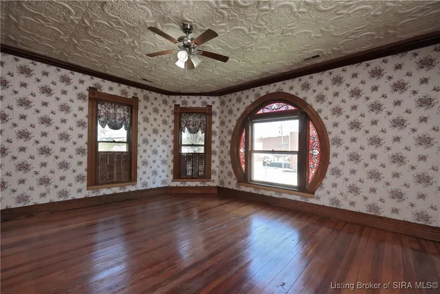 $300,000 | 140 South Sycamore Street, Campbellsburg, IN 47108