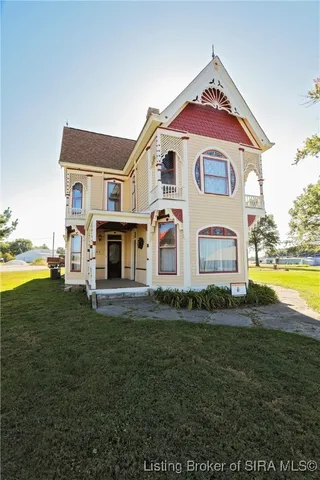 $300,000 | 140 South Sycamore Street, Campbellsburg, IN 47108