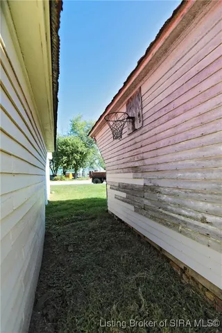 $300,000 | 140 South Sycamore Street, Campbellsburg, IN 47108