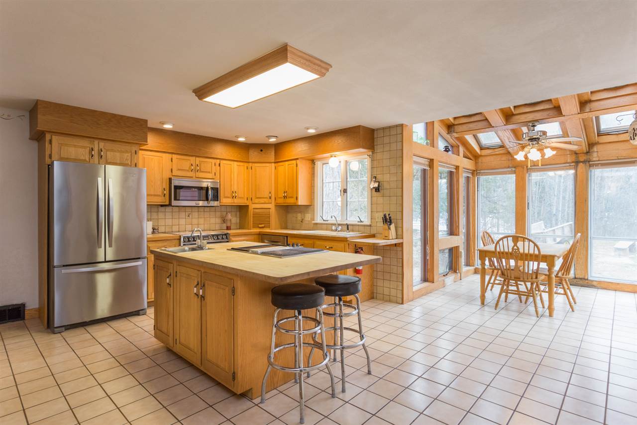 8 Langford Road Raymond, NH 03077 - Photo 7 of 40